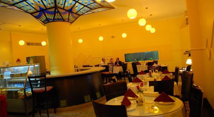 Deebaj Al Khabisi Plaza Aparthotel Dubai Ngoại thất bức ảnh