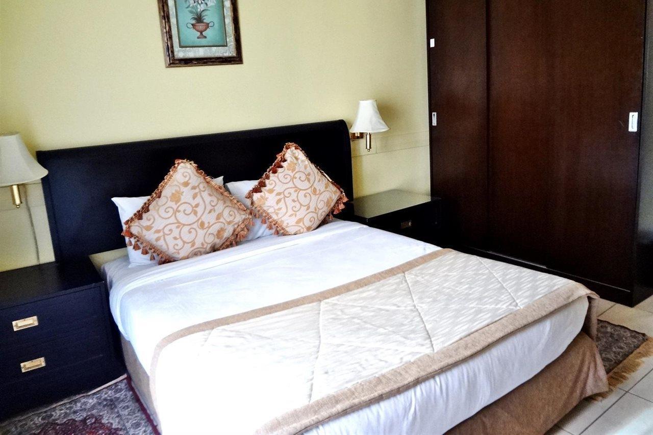Deebaj Al Khabisi Plaza Aparthotel Dubai Ngoại thất bức ảnh