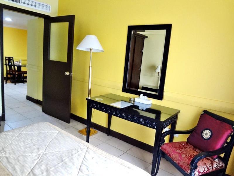 Deebaj Al Khabisi Plaza Aparthotel Dubai Ngoại thất bức ảnh