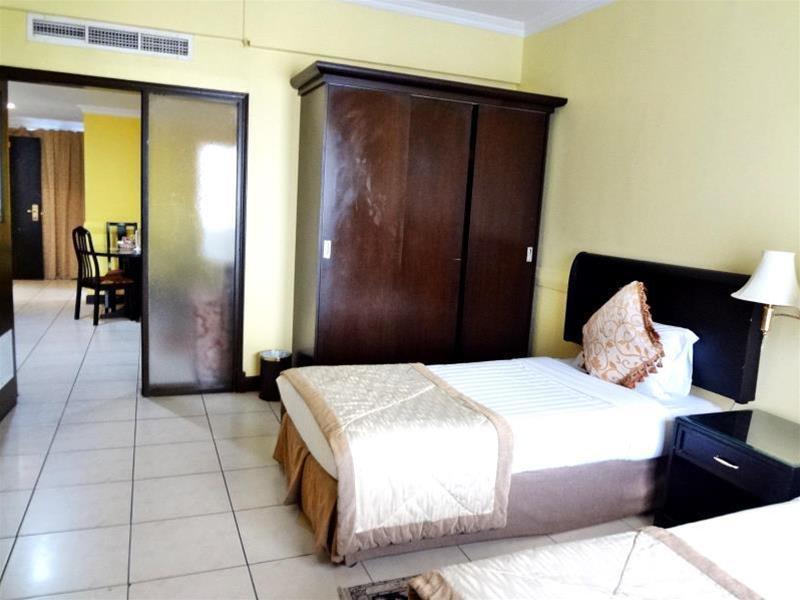 Deebaj Al Khabisi Plaza Aparthotel Dubai Ngoại thất bức ảnh